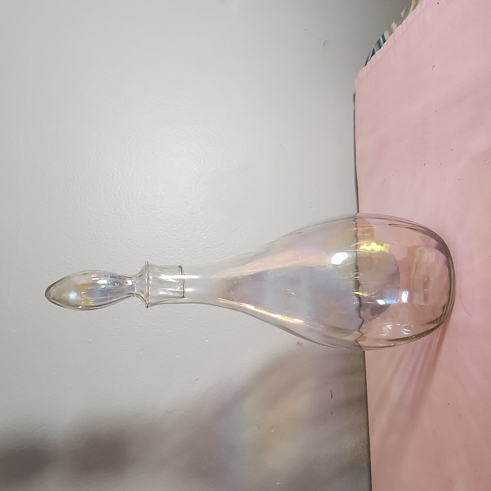 Crystal wine decanter